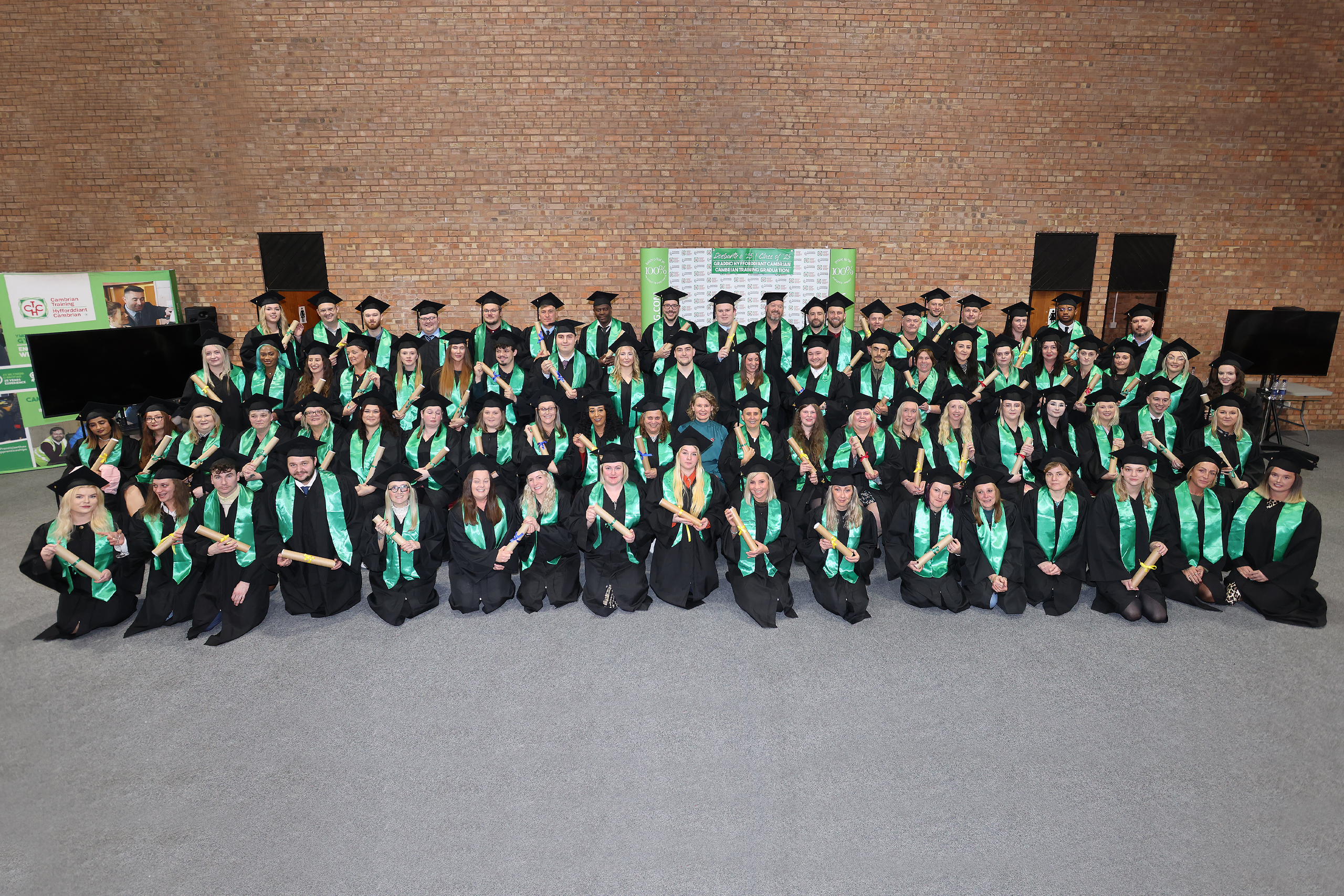 Prentisiaid CHC yn eu Seremni Raddio